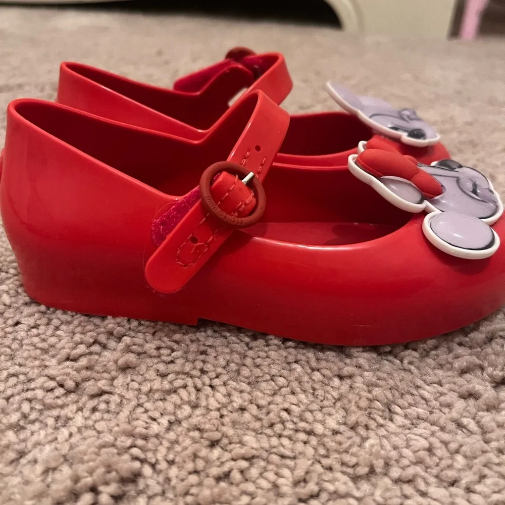 NEW Mickey and Minnie Mini Melissa shoes - Picture 4 of 10